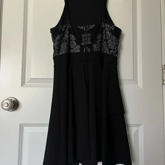 Speechless Filigree Halter Skater Dress - Picture 5 of 7